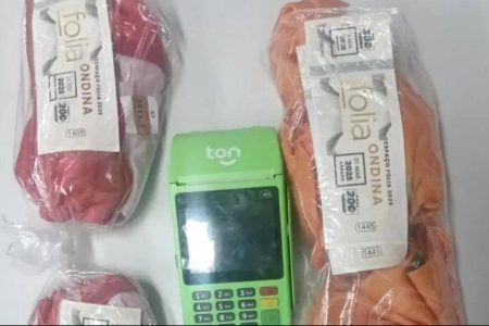 Homem é preso por venda ilegal de abadás do camarote da PM