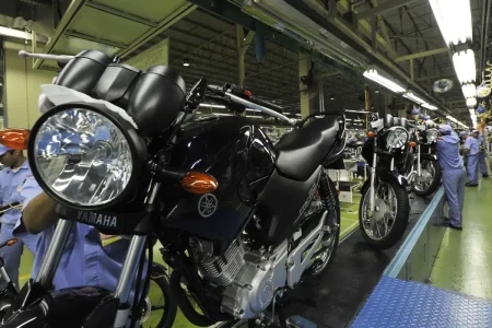 Lula defende expansão da indústria automobilística brasileira para América Latina e África