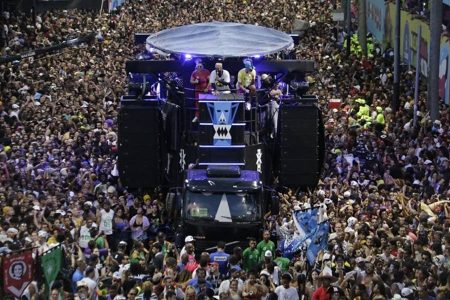 Isaac Edington comenta atraso da BaianaSystem no Furdunço e sugere dia exclusivo para a banda no Carnaval