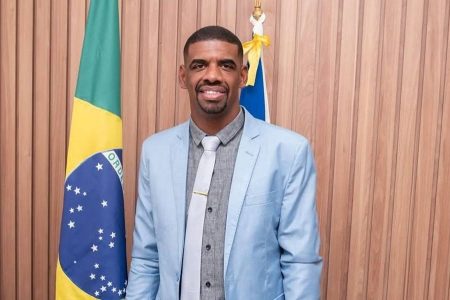 Esposa de vereador é ferida com golpes de faca em discussão doméstica