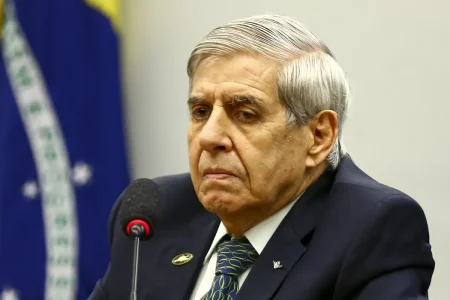 PF fará perícia médica em Augusto Heleno na sexta (12); laudo definirá possível prisão domiciliar