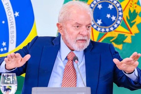Lula envia ao Congresso projeto que amplia isenção do IR para quem ganha até R$ 5.000