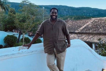Lázaro Ramos transforma casa onde mãe foi agredida em ONG