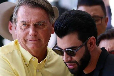 Bolsonaro ironiza possível candidatura de Gusttavo Lima à presidência em 2026 Bolsonaro ironiza possível candidatura de Gusttavo Lima à presidência em 2026
