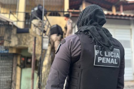 Policial penal é afastado por cobrar propina para liberar pernoites a detentos