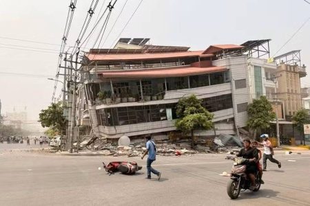 Terremoto de magnitude 7.7 atinge Tailândia, Mianmar e China