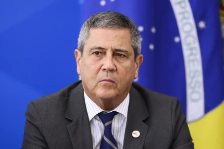 Moraes rejeita novo pedido de soltura do general Braga Netto Moraes rejeita novo pedido de soltura do general Braga Netto
