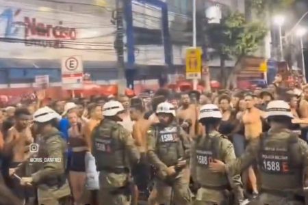 Abordagem policial na pipoca do Baiana System viraliza nas redes sociais