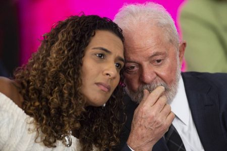 Lula se irrita com ausência de Anielle Franco em posse da presidente da Namíbia Lula se irrita com ausência de Anielle Franco em posse da presidente da Namíbia