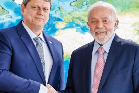Pesquisa faz avaliação de Tarcísio contra Lula na Bahia: veja resultado