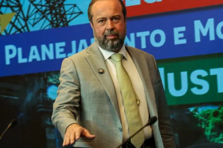 Governo descarta retorno do horário de verão em 2025, diz ministro de Minas e Energia Governo descarta retorno do horário de verão em 2025, diz ministro de Minas e Energia
