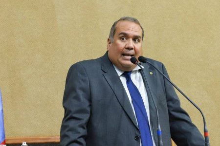 “Daqui uns dias vai pedir para os ciganos”, diz Sandro Régis sobre novo empréstimo de Jerônimo “Daqui uns dias vai pedir para os ciganos”, diz Sandro Régis sobre novo empréstimo de Jerônimo