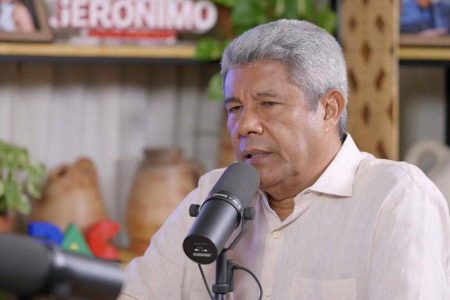 Após atraso de 14 anos, Jerônimo promete entregar reforma na Feira de São Joaquim: “Confie”