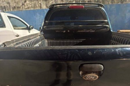 Carro roubado em 2017 é recuperado pela PM em Simões Filho