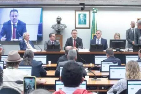 Deputado baiano é chamado de ‘desgraçado’ ao votar pela cassação de Glauber Braga