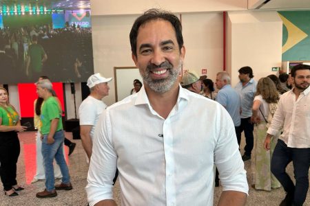 Prefeito em Goiás afirma que montou uma comitiva com apoiadores para a pré-candidatura de Caiado