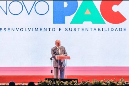 PAC investe R$ 700 bilhões em dois anos, mas metade das obras ainda não começou