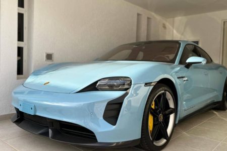 Carros de luxo são apreendidos em operação que afastou presidente do INSS Carros de luxo são apreendidos em operação que afastou presidente do INSS