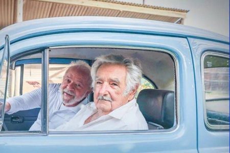 Velório de José Pepe Mujica pode ser estendido para aguardar chegada de Lula