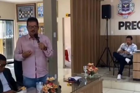 Vereador causa polêmica ao afirmar que “autismo está na moda” durante sessão na Câmara