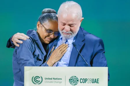 Lula apoia Marina Silva após ataques no Senado: “Você fez o certo”