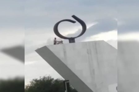 Com vista para o STF: casal é filmado transando no Panteão da Pátria