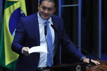 PDT do Senado diverge da bancada da Câmara e diz seguir na base de Lula