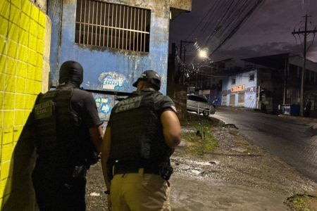 Polícia Civil deflagra operação em Salvador e RMS em busca de envolvidos com o tráfico de drogas