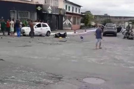 Perseguição policial termina mulher ferida e suspeito preso em Camaçari