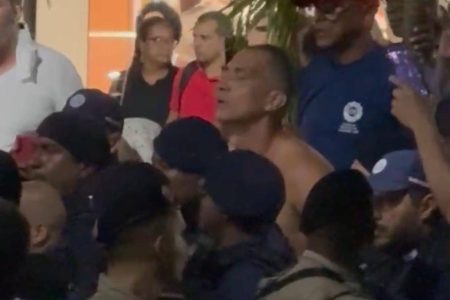 Sindicalista é preso após invadir Câmara Municipal de Salvador