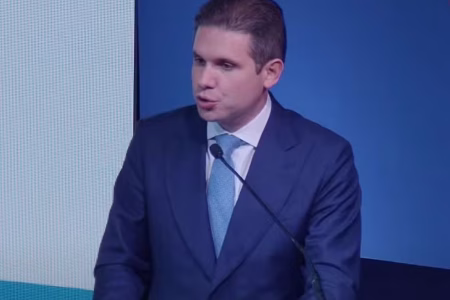 “Firmes contra o crime, mas dentro dos limites constitucionais”, diz Motta sobre ajustes na PEC da Segurança