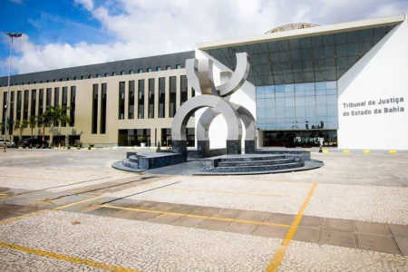 Servidores do Poder Judiciário farão paralisação na próxima quarta-feira (28)