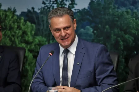 Ministro da agricultura diz que taxar títulos LCA, ligados ao agro, é uma “boa alternativa”
