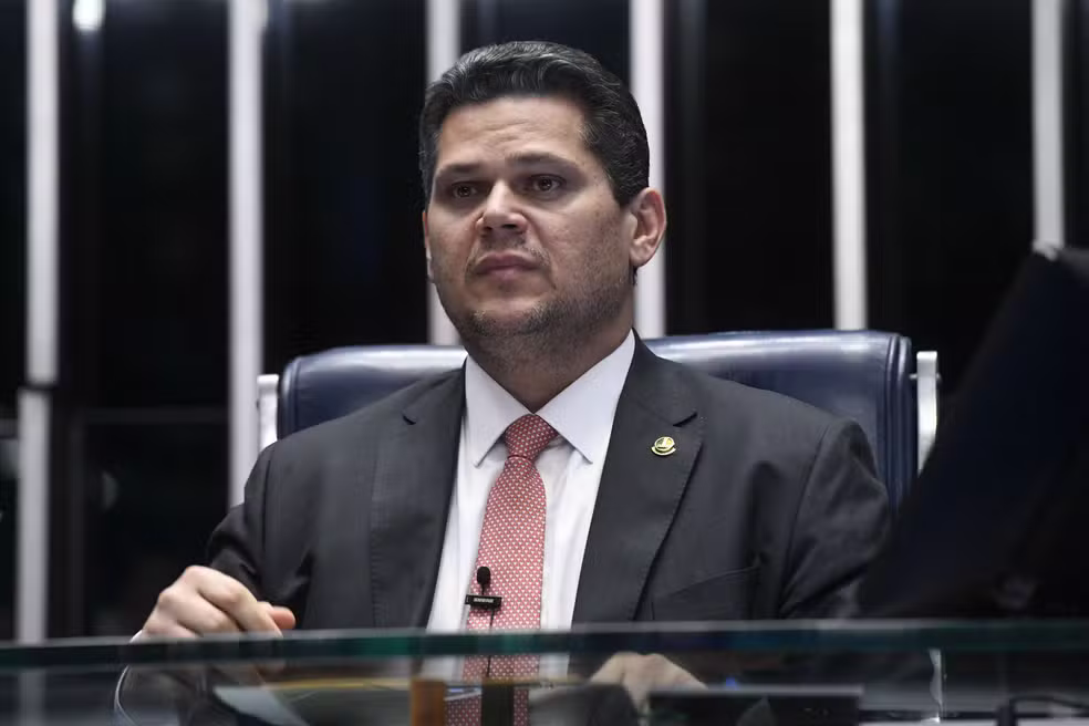 Alcolumbre defende solução equilibrada para tarifaço dos EUA Alcolumbre defende solução equilibrada para tarifaço dos EUA