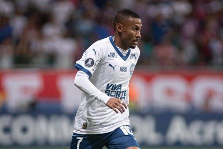 Bahia renova contrato com atacante Ademir até o fim de 2026