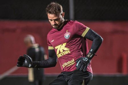 Goleiro do Vitória está de saída e deve reforçar rival nordestino