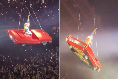 Vídeo: Beyoncé fica presa no ar após falha técnica em show