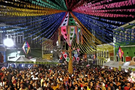 São João no Pelourinho: veja a ordem dos shows desta terça-feira (24) São João no Pelourinho: veja a ordem dos shows desta terça-feira (24)