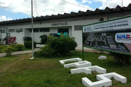 Três detentos fogem do Conjunto Penal de Feira de Santana e são recapturados horas depois