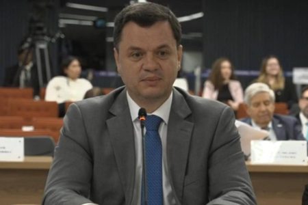 Moraes atende pedido de Torres e determina que Google informe quem publicou ‘minuta do golpe’ Moraes atende pedido de Torres e determina que Google informe quem publicou ‘minuta do golpe’