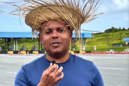 Vereador ironiza DNIT por manter cabines fechadas na BR-324: “Muito engarrafamento” Vereador ironiza DNIT por manter cabines fechadas na BR-324: “Muito engarrafamento”