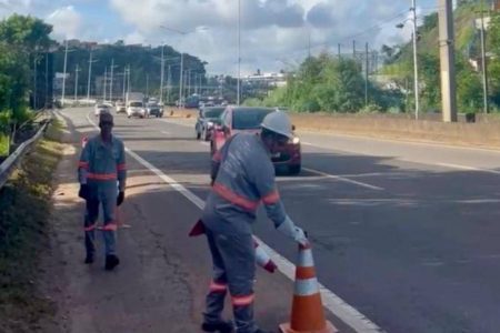 Prefeitura de Salvador garante iluminação na saída da BR-324 com operação especial durante São João Prefeitura de Salvador garante iluminação na saída da BR-324 com operação especial durante São João