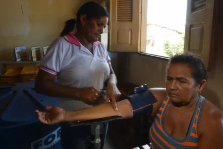 Senado avança em PEC que garante aposentadoria especial para agentes comunitários de saúde e de combate à endemia