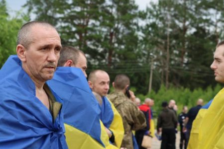 Rússia e Ucrânia realizam nova troca de prisioneiros de guerra
