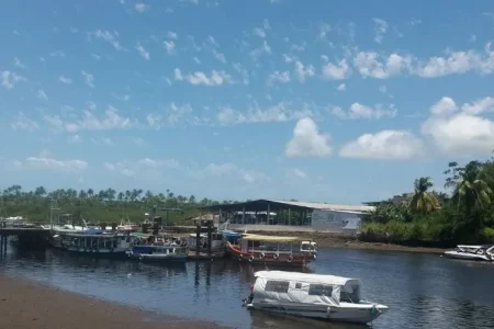 Aulas são retomadas em Camamu após dias de tiroteios; PM reforça policiamento