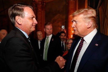 Bolsonaro agradece Trump por apoio e critica ameaças aos “valores do Ocidente” Bolsonaro agradece Trump por apoio e critica ameaças aos “valores do Ocidente”