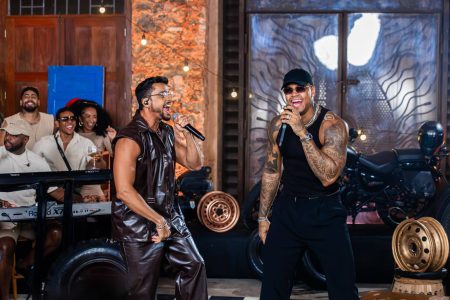 Parangolé lança clipe de ‘Uipiti’, faixa em parceria com Léo Santana gravada em Salvador