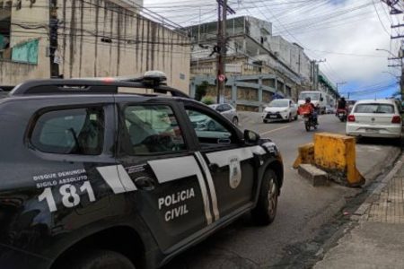 Trio é preso por série de assaltos em Salvador; grupo teria cometido ao menos 20 roubos