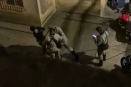 PM é afastado após agredir mulher durante abordagem em Feira de Santana