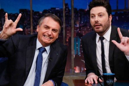 Danilo Gentili chama Bolsonaro e seus filhos de “vermes” em comentário nas redes sociais do ex-presidente